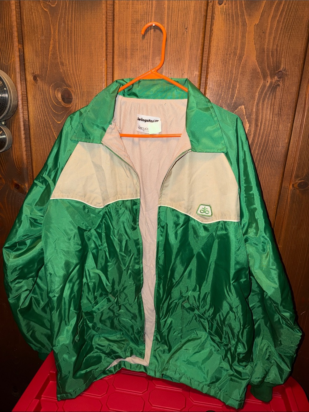 Pioneer Seeds Green & Cream Men's Windbreaker Jacket